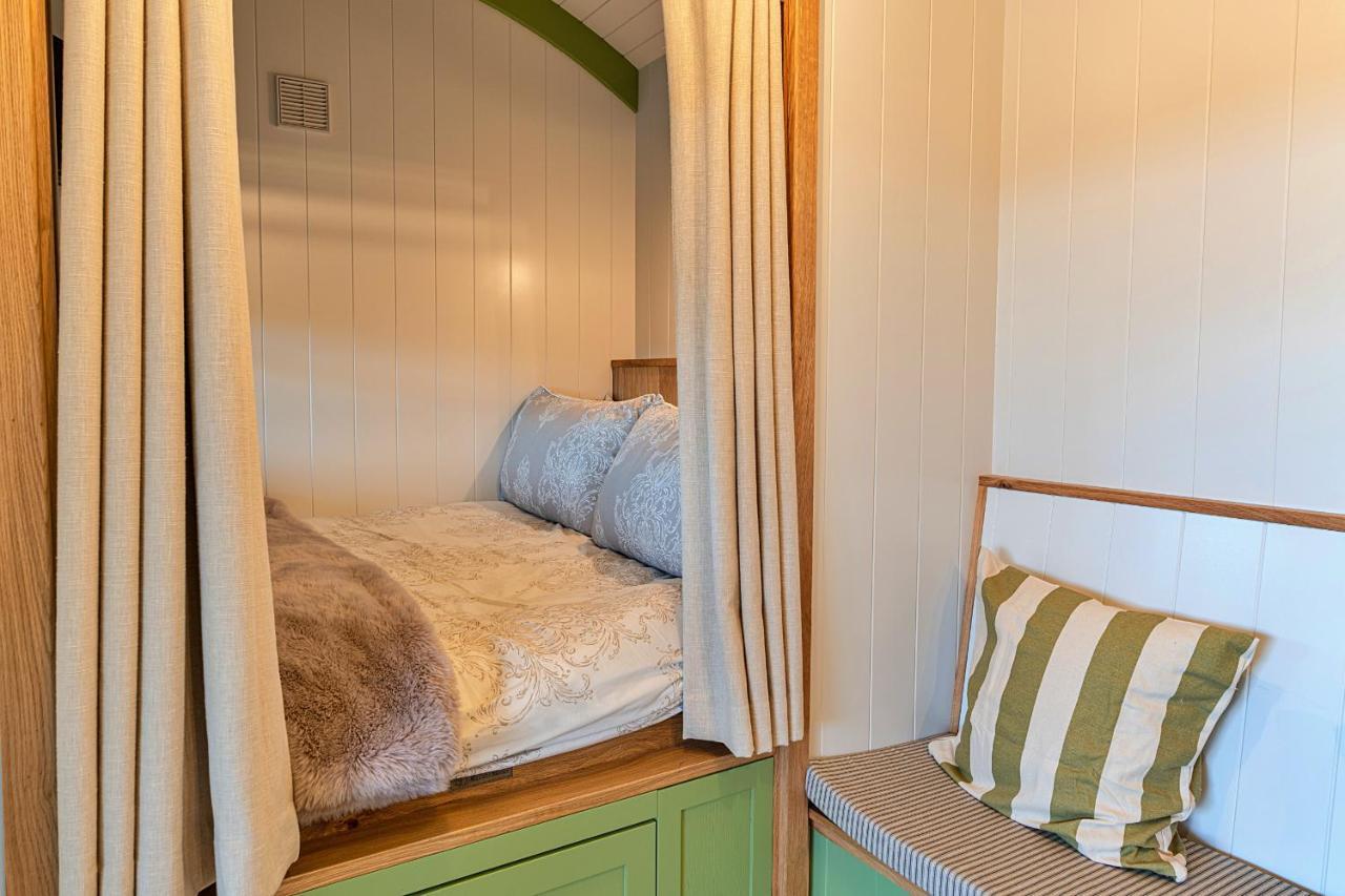 Finest Retreats - The Shepherd'S Hut At Northcombe Farm Beaworthy ภายนอก รูปภาพ